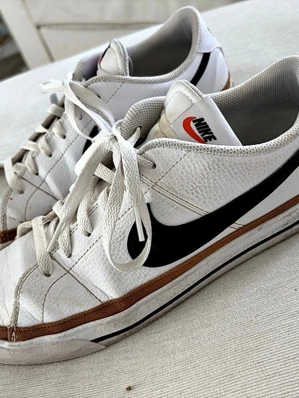 Nike Sneakers White US 10.5 mens